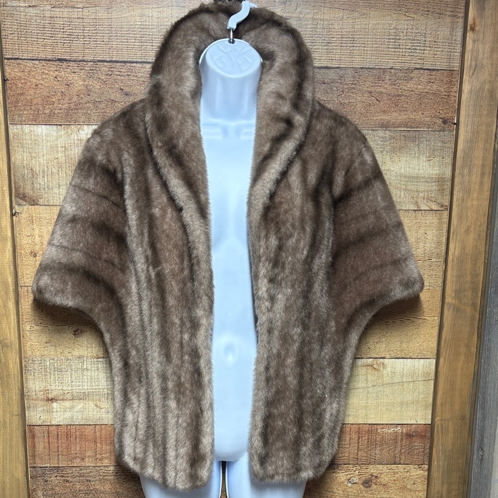 Skinner Vintage Elegant Brown Fur Women's Shawl